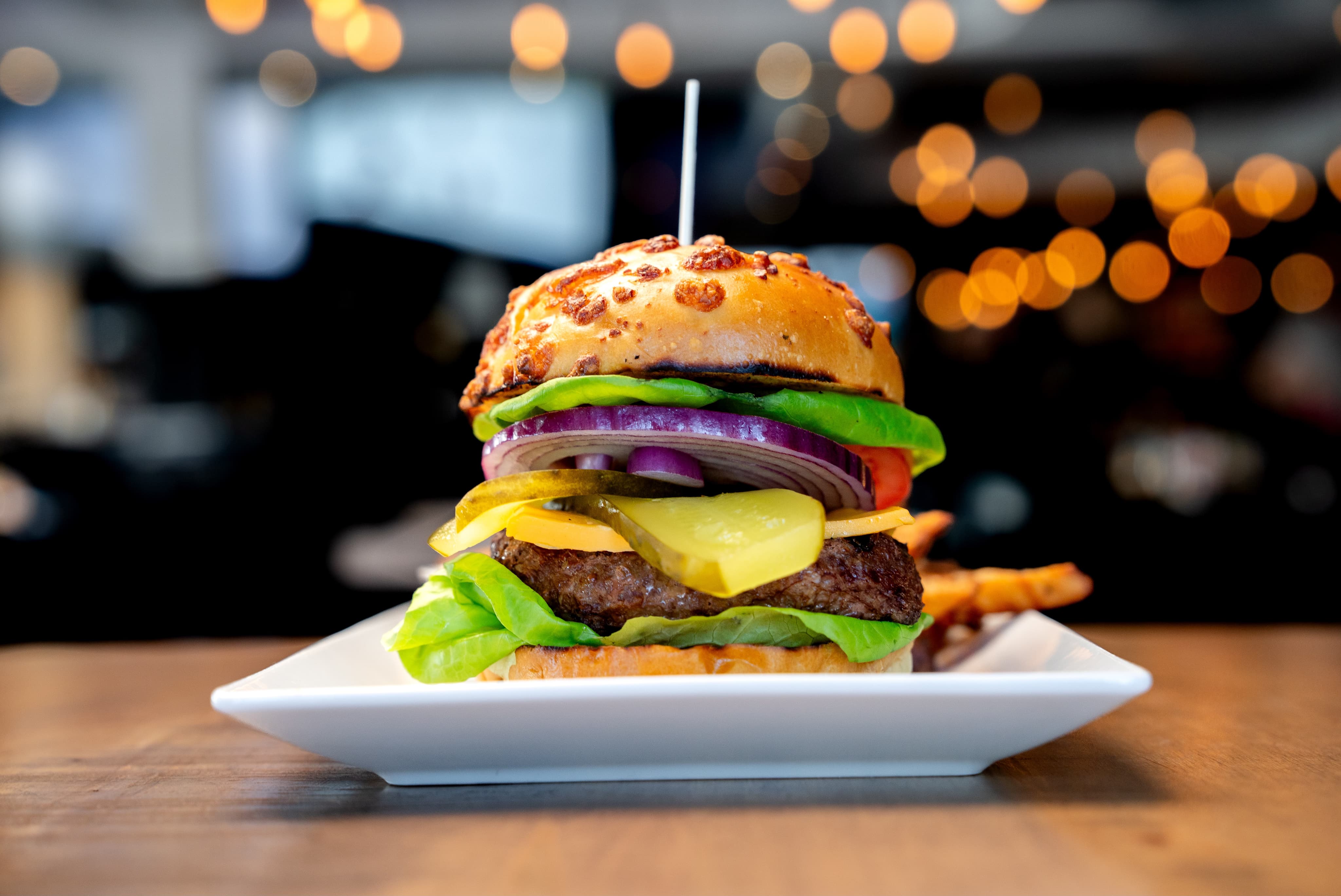 Burgers, Entrées, menu, plats savoureux, desserts, restaurant Moe’s