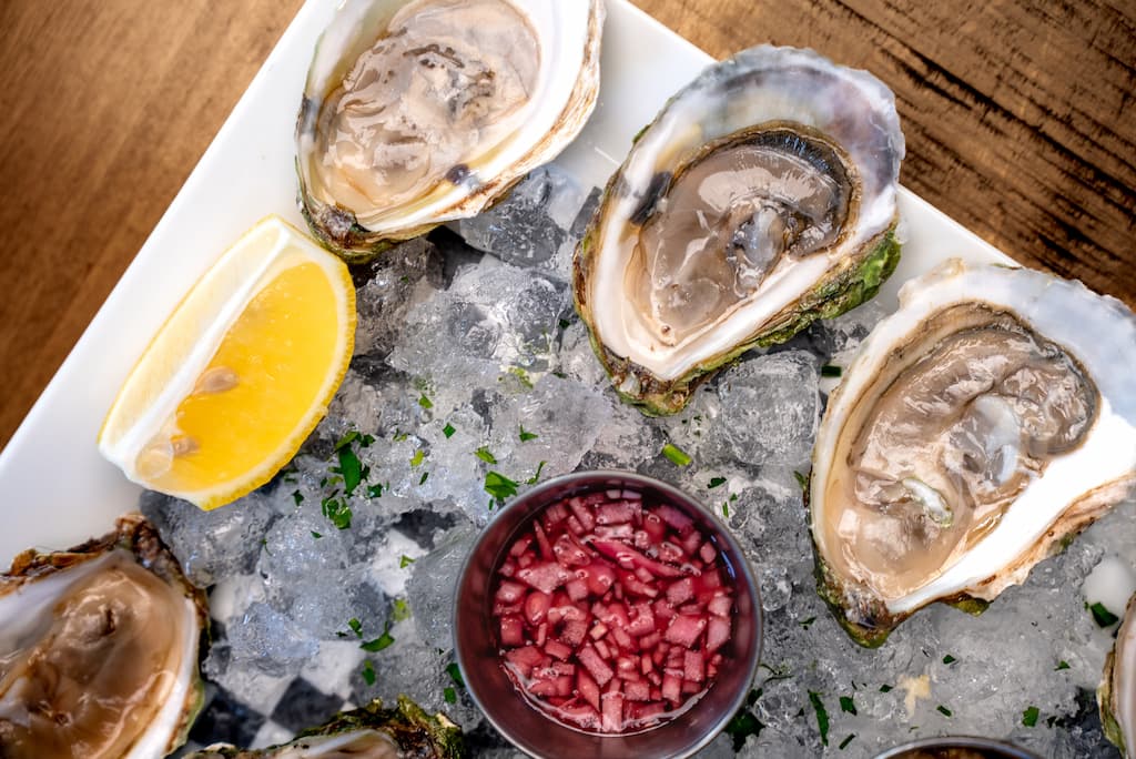 Entrées, menu, plats savoureux, desserts, restaurant Moe’s